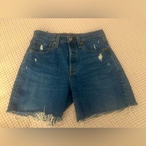 Levi’s 501® Mid Thigh Shorts Medium Distressed Wash Size 27